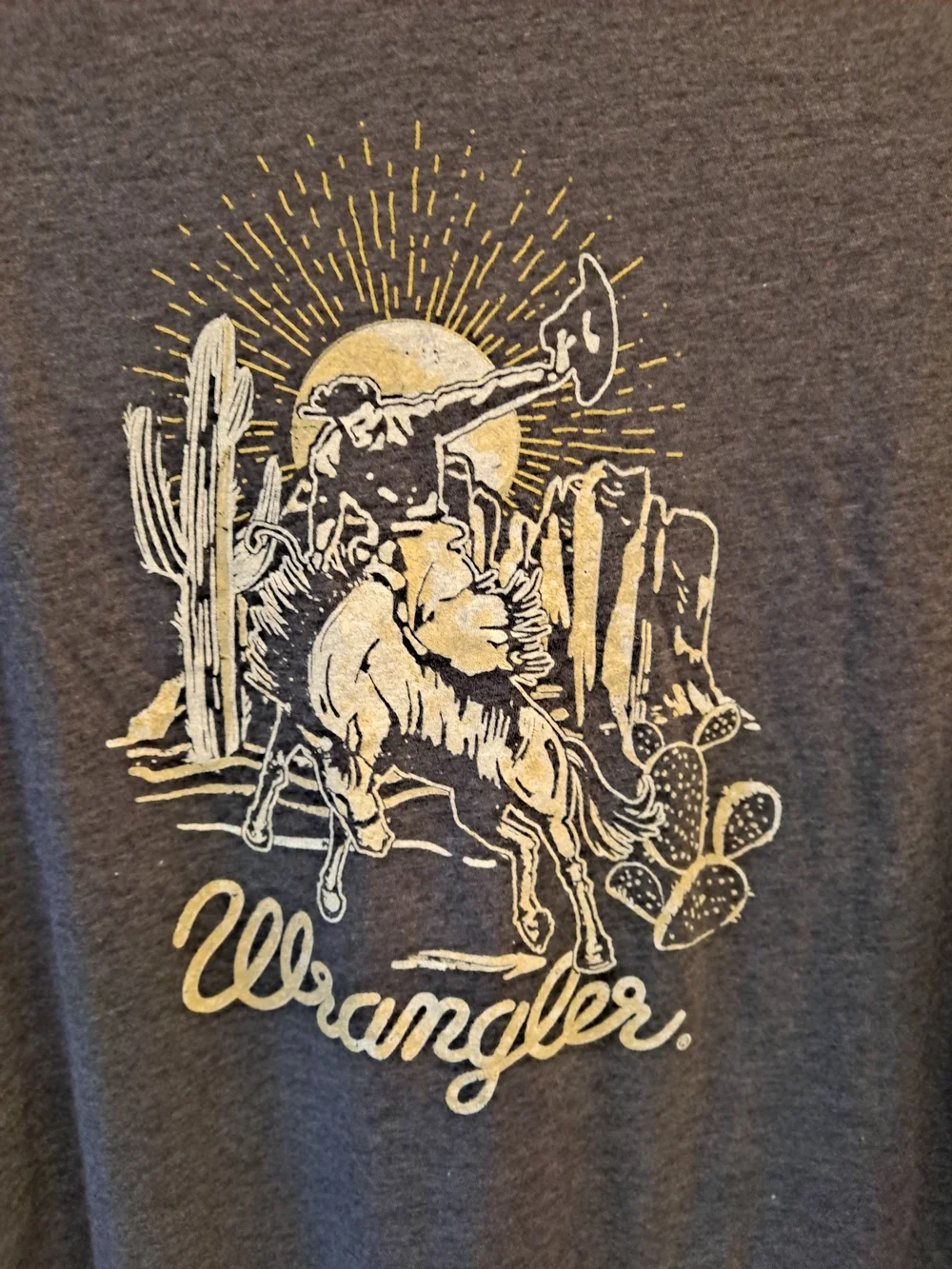 Wrangler Charcoal Gray Short-Sleeve Tee with Cream Western Rider Graphic - Picture 2 of 5